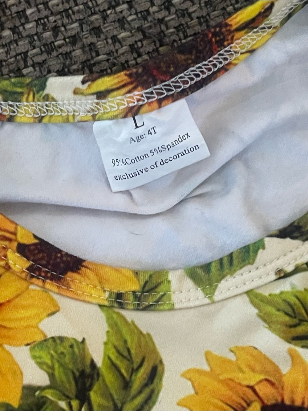 Girls Ruffle Sunflower Set Size 4 - Picture 2 of 2